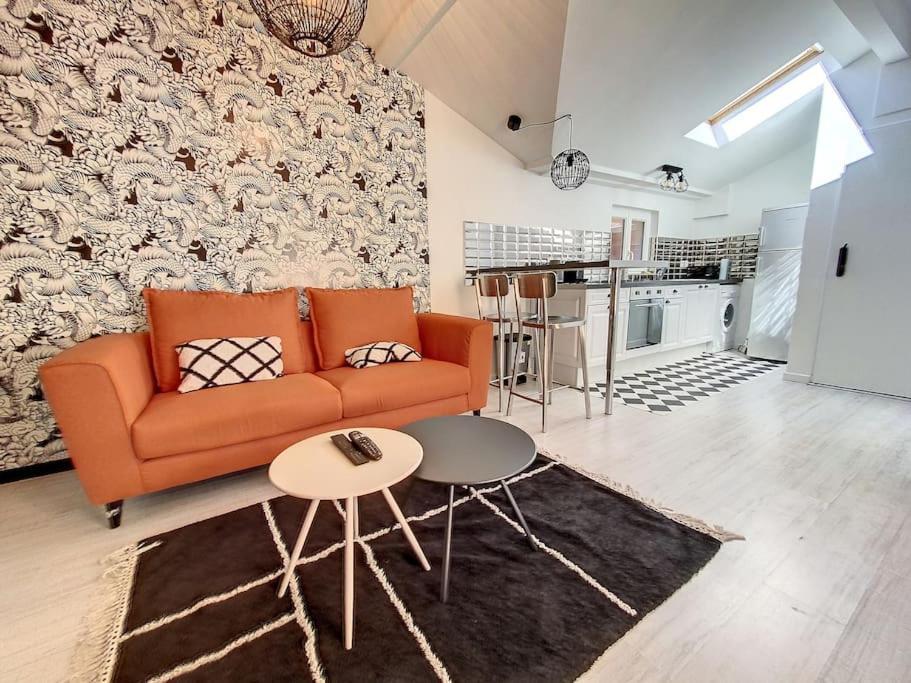 Bienvenue A La Tatoo Room Bourgoin-Jallieu Buitenkant foto