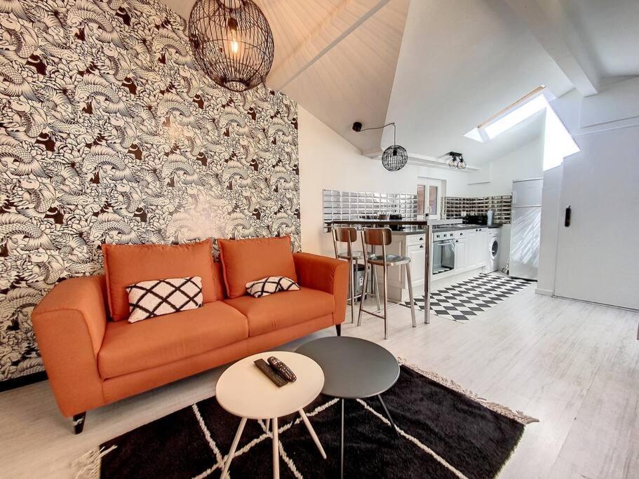 Bienvenue A La Tatoo Room Bourgoin-Jallieu Buitenkant foto