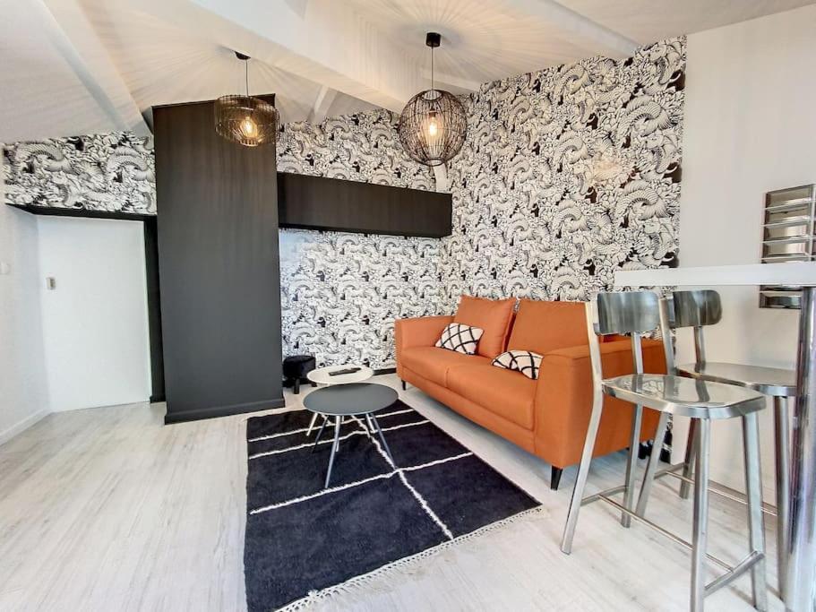 Bienvenue A La Tatoo Room Bourgoin-Jallieu Buitenkant foto